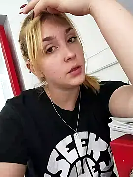 Snapshot of ayebran chatting on October 10, 2025, 6:51 pm ayebran online show from October 10, 2025, 6:51 pm