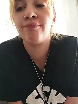 Snapshot of ayebran chatting on October 15, 2025, 1:22 pm ayebran online show from October 15, 2025, 1:22 pm