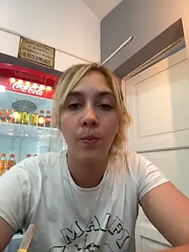 Snapshot of ayebran chatting on November 26, 2025, 9:49 pm ayebran online show from November 26, 2025, 9:49 pm