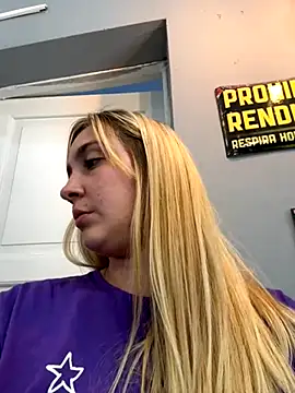 Snapshot of ayebran chatting on November 28, 2025, 8:44 pm ayebran online show from November 28, 2025, 8:44 pm