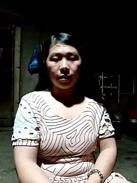 quynhkoolbae online show from October 10, 2025, 1:10 pm