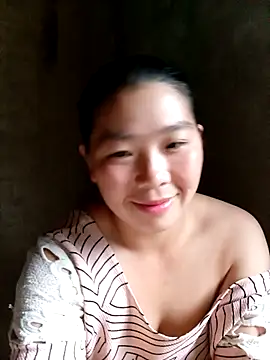 quynhkoolbae online show from October 13, 2025, 11:38 pm