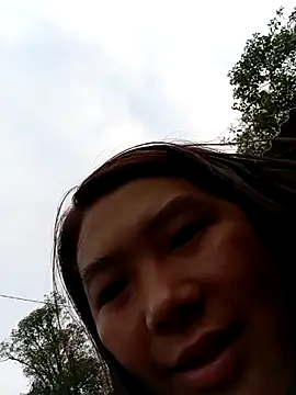 quynhkoolbae online show from October 28, 2025, 11:29 pm