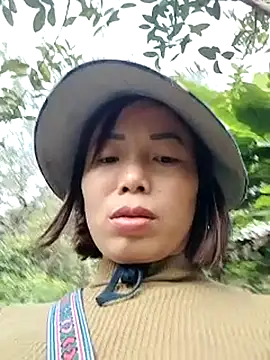 Annaacutee online show from November 23, 2025, 9:09 am