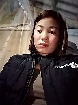 Annaacutee online show from January 13, 2026, 9:42 pm