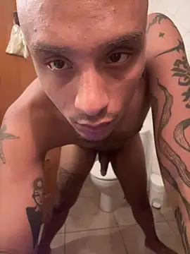 IskanderDemian online show from October 18, 2025, 8:42 pm