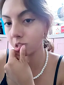 MoonBlueSex online show from September 18, 2025, 3:58 pm