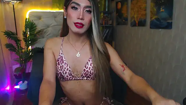 QueenKim Fuckerxx online show from September 12, 2025, 8:20 pm