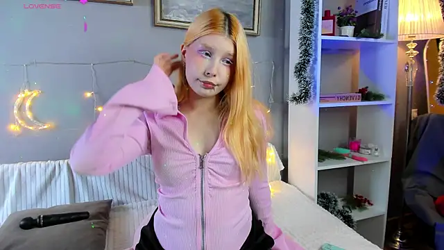 VelvetBlitz online show from January 10, 2026, 10:47 pm