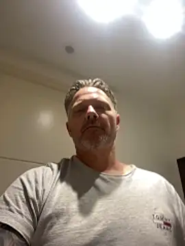 Snapshot of mrlovinhusband chatting on April 27, 2026, 11:14 pm mrlovinhusband online show from April 27, 2026, 11:14 pm