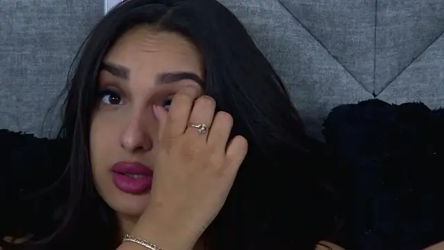 Kimberlymav online show from March 17, 2026, 5:11 am