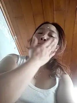 miumiu 00 online show from March 6, 2026, 9:28 am