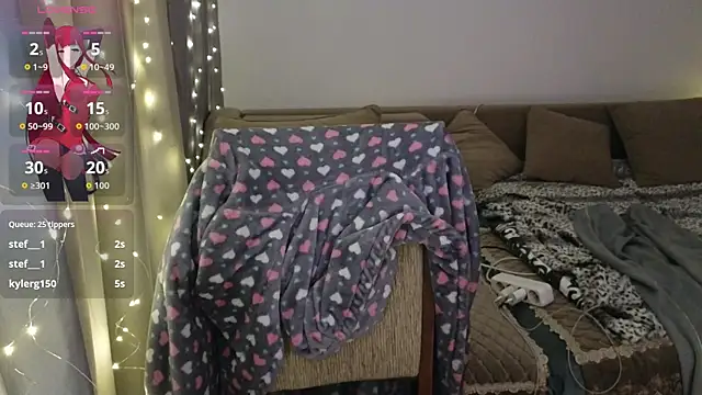 EvaDior13 online show from November 6, 2025, 8:21 pm