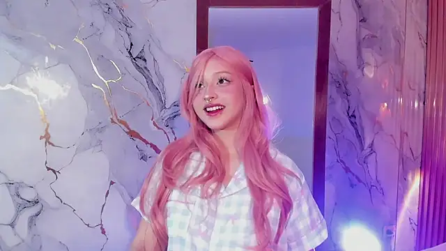 Suxan White  online show from September 9, 2025, 12:26 pm