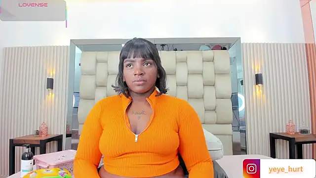 nahomye teylor online show from September 27, 2025, 3:22 am