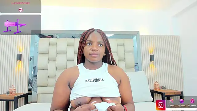 nahomye teylor online show from October 27, 2025, 2:59 am