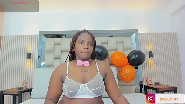 nahomye teylor online show from November 1, 2025, 3:08 am