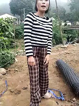 linda bae00 online show from October 31, 2025, 1:39 am