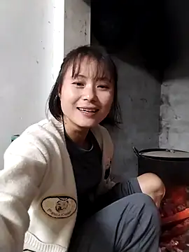 linda bae00 online show from November 18, 2025, 1:44 am