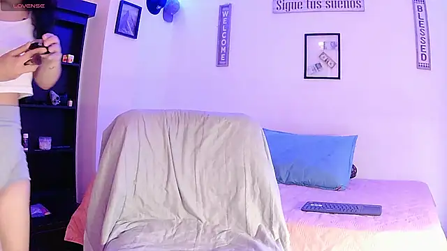   abrill   online show from September 11, 2025, 12:11 am