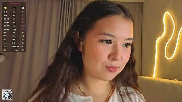 Snapshot of AlberthaEscue chatting on September 27, 2025, 4:17 am AlberthaEscue online show from September 27, 2025, 4:17 am