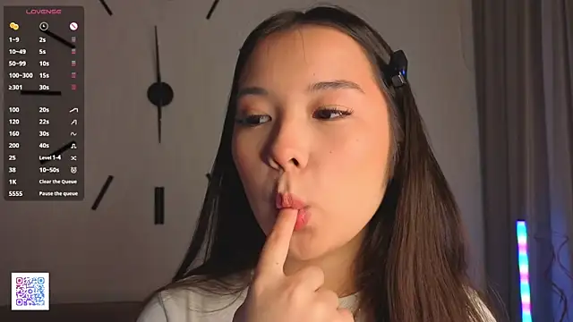 Snapshot of AlberthaEscue chatting on October 9, 2025, 4:32 am AlberthaEscue online show from October 9, 2025, 4:32 am