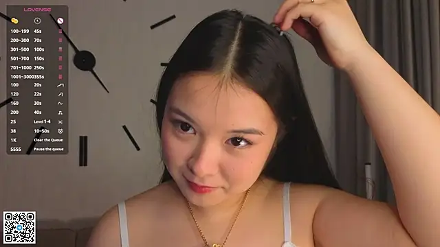 Snapshot of AlberthaEscue chatting on October 19, 2025, 4:02 am AlberthaEscue online show from October 19, 2025, 4:02 am