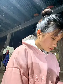 beobeo 2xx online show from November 3, 2025, 2:35 am