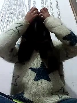 Snapshot of VamikaAngel chatting on December 2, 2025, 4:13 pm VamikaAngel online show from December 2, 2025, 4:13 pm