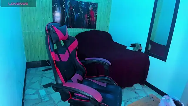 alison moon7 online show from October 4, 2025, 12:03 pm