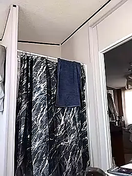 lillylooney online show from January 18, 2026, 4:44 pm