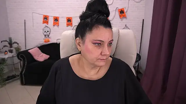 ValeryRosseee online show from November 2, 2025, 7:44 am