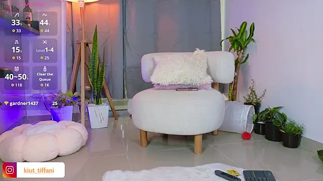 Snapshot of Kiut_tiffanii chatting on September 12, 2025, 10:59 am Kiut tiffanii online show from September 12, 2025, 10:59 am