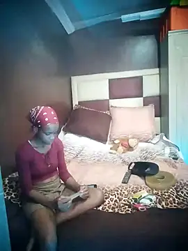 TinnyVsGiant online show from September 18, 2025, 1:35 pm