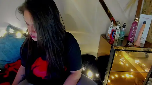 Morana  Hot online show from November 16, 2025, 4:51 am