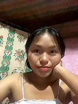 Snapshot of milo_bae chatting on October 7, 2025, 11:13 pm milo bae online show from October 7, 2025, 11:13 pm