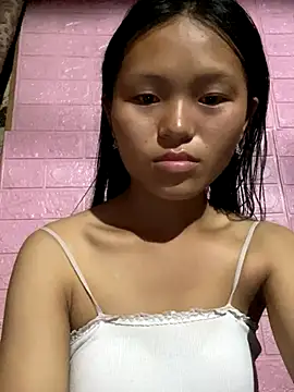 Snapshot of milo_bae chatting on October 26, 2025, 10:36 pm milo bae online show from October 26, 2025, 10:36 pm