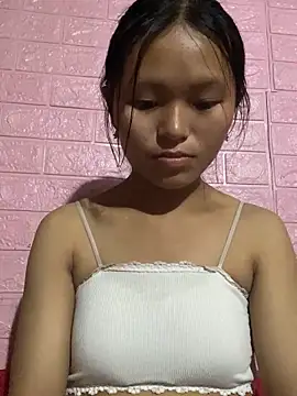 Snapshot of milo_bae chatting on October 28, 2025, 1:42 am milo bae online show from October 28, 2025, 1:42 am