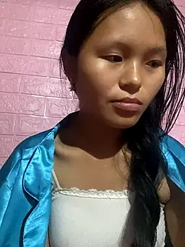 Snapshot of milo_bae chatting on November 2, 2025, 6:16 am milo bae online show from November 2, 2025, 6:16 am