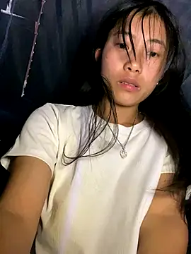 EmLy02 online show from October 14, 2025, 1:06 am