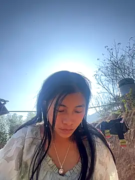 EmLy02 online show from December 1, 2025, 7:24 am