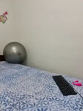 Nina vallon online show from October 4, 2025, 10:35 am