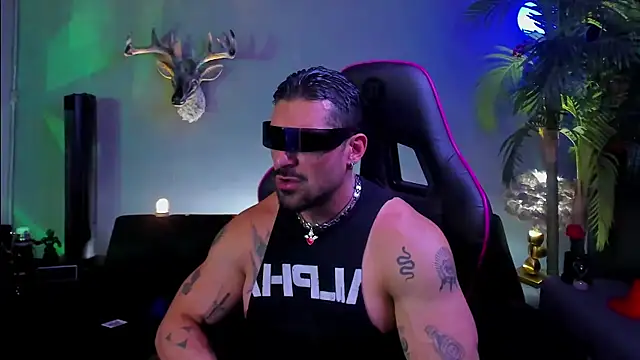 dennis cox1 online show from March 25, 2026, 4:18 am