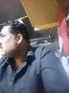mM0140 online show from May 11, 2026, 9:23 pm