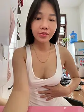 Miumieu online show from October 12, 2025, 4:55 am