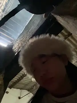 Miumieu online show from January 16, 2026, 1:53 am