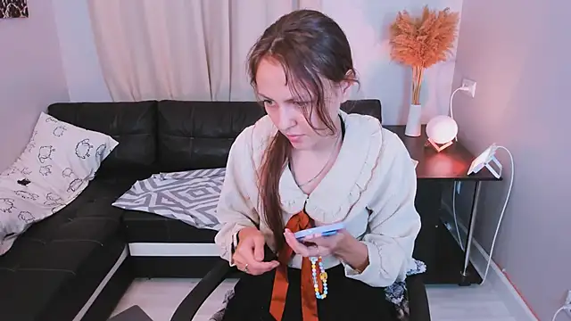 Mia meowXkiss online show from September 23, 2025, 4:32 pm