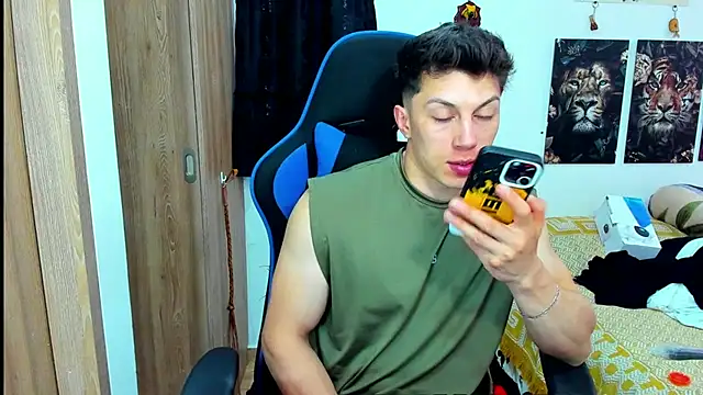 javiersexymann online show from January 21, 2025, 7:06 pm