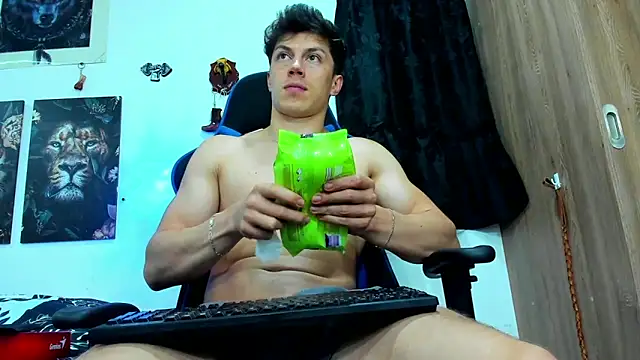 javiersexymann online show from February 28, 2025, 2:42 am