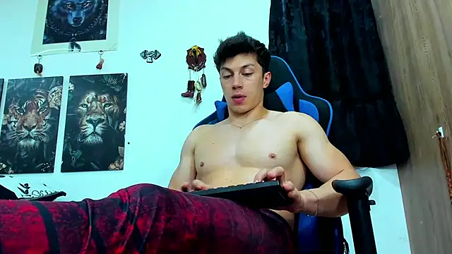 javiersexymann online show from March 4, 2025, 10:49 pm